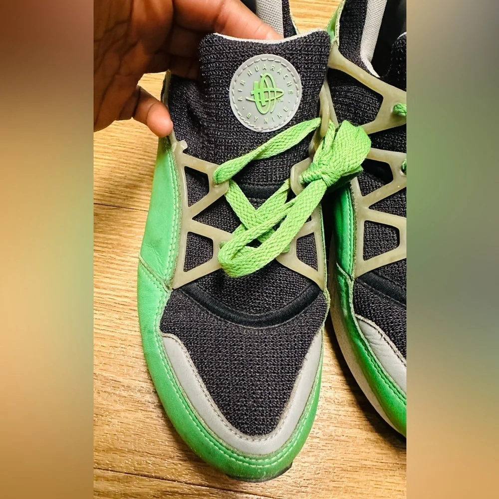 NIKE Air Green Sneakers